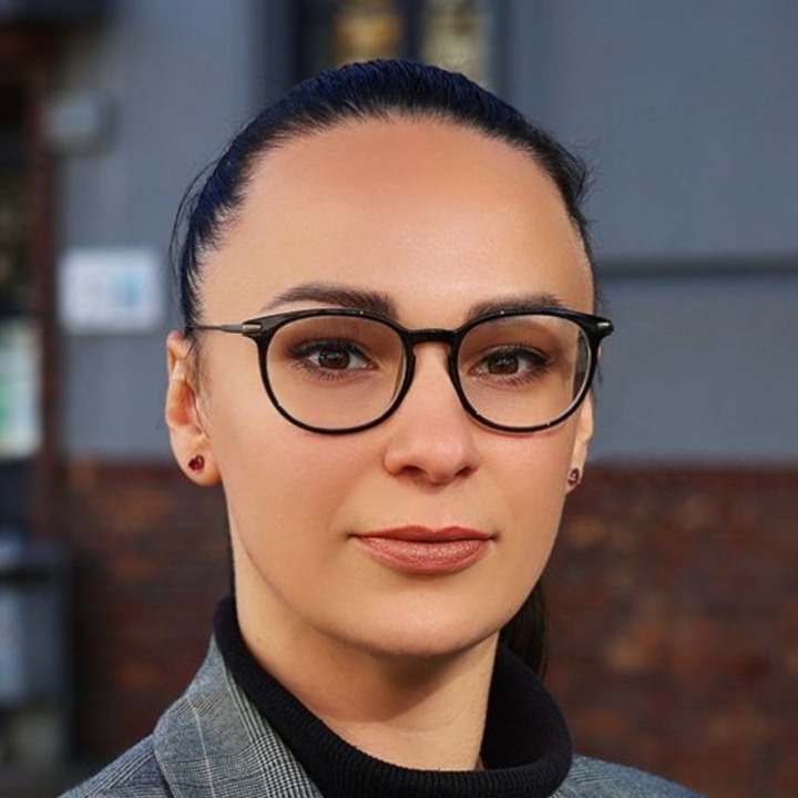Dr. Anna Fomenko