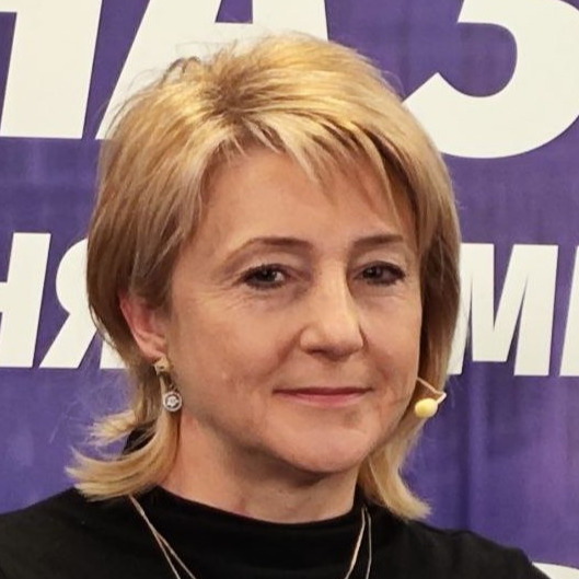 Еліна Дьоміна