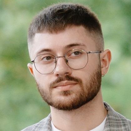 Максим Яковенко